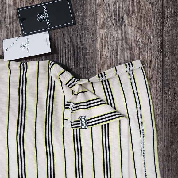 Volcom OverSized Collard Crop - Picture 4 of 8